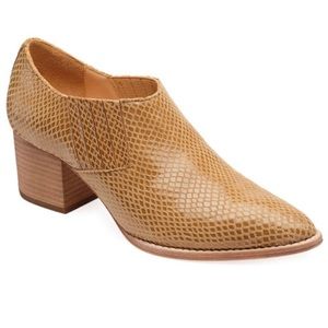 Bill Blass Tina Snake-Print Leather Ankle Booties size 9.5